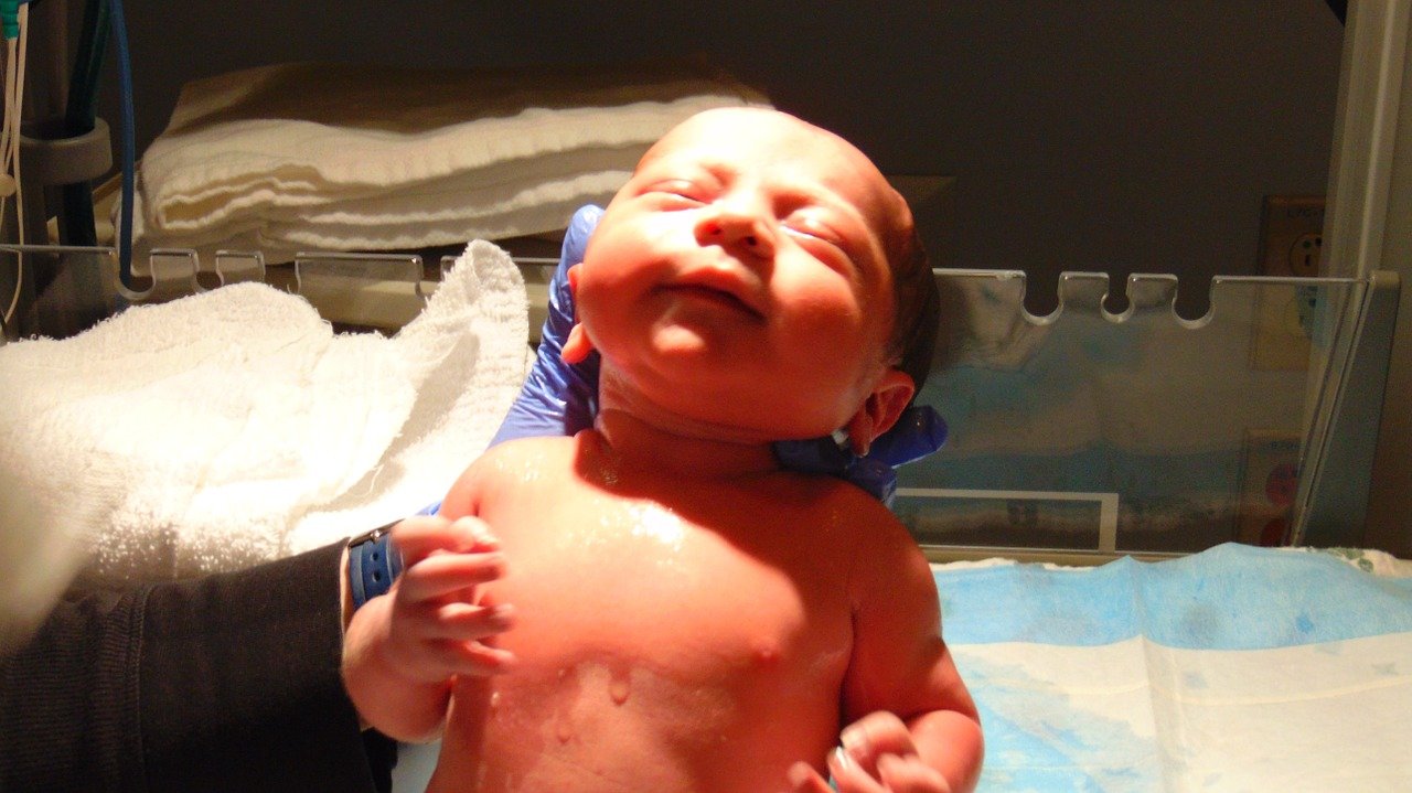 new-born-615751_1280